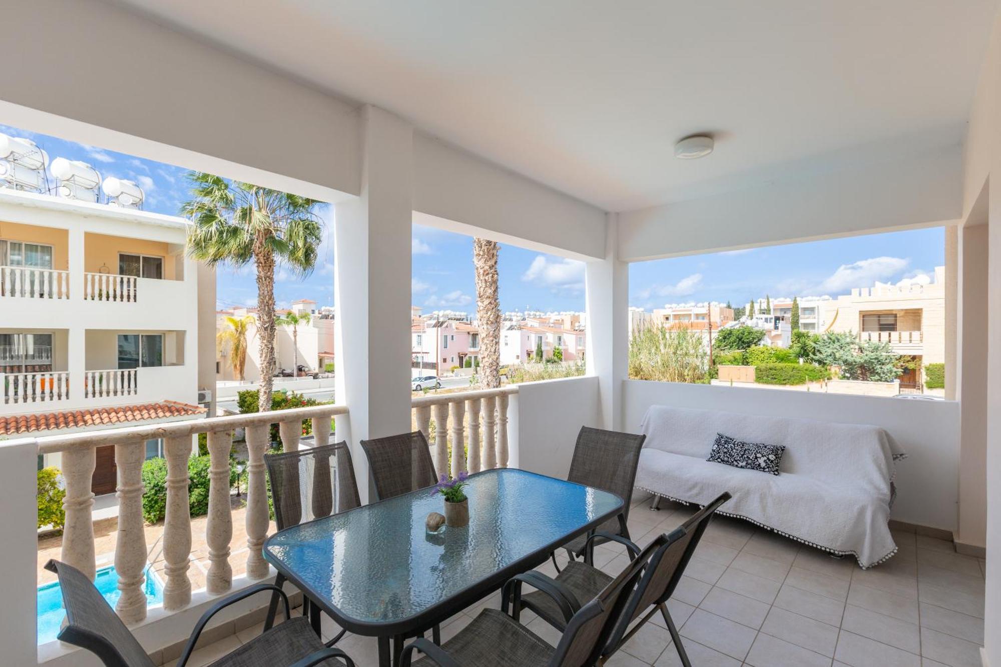 Beautiful 2 bed apartment in Paphos Cyprus Extérieur photo