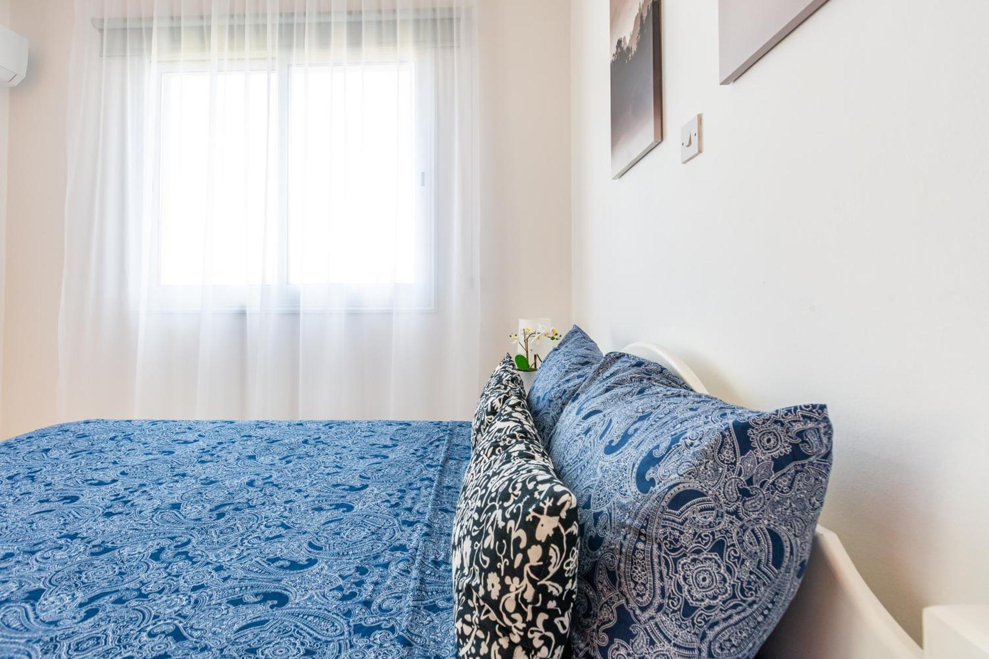 Beautiful 2 bed apartment in Paphos Cyprus Extérieur photo