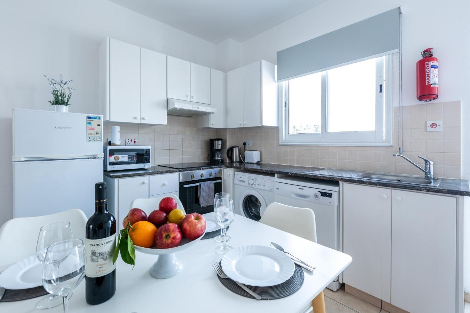 Beautiful 2 bed apartment in Paphos Cyprus Extérieur photo