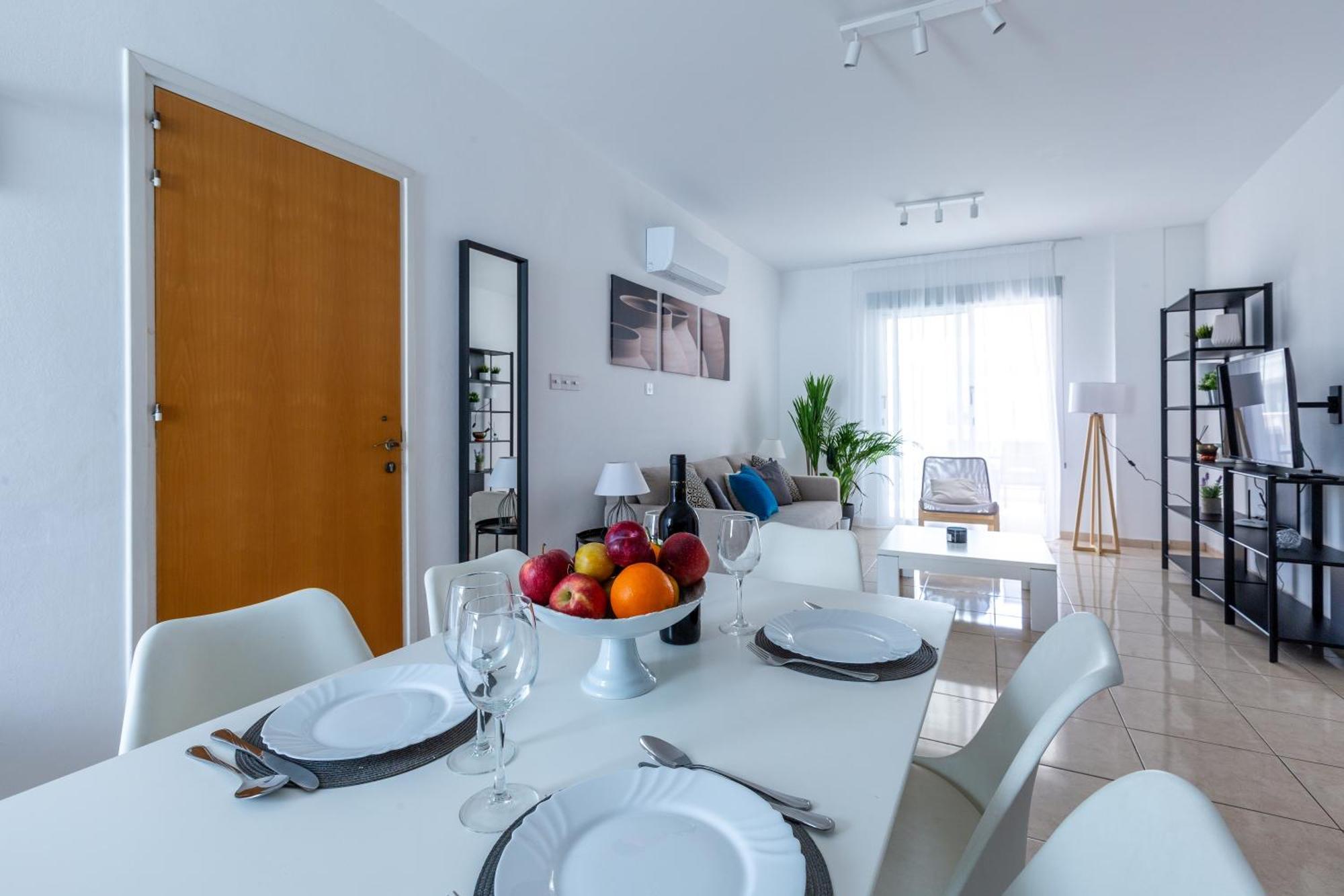 Beautiful 2 bed apartment in Paphos Cyprus Extérieur photo