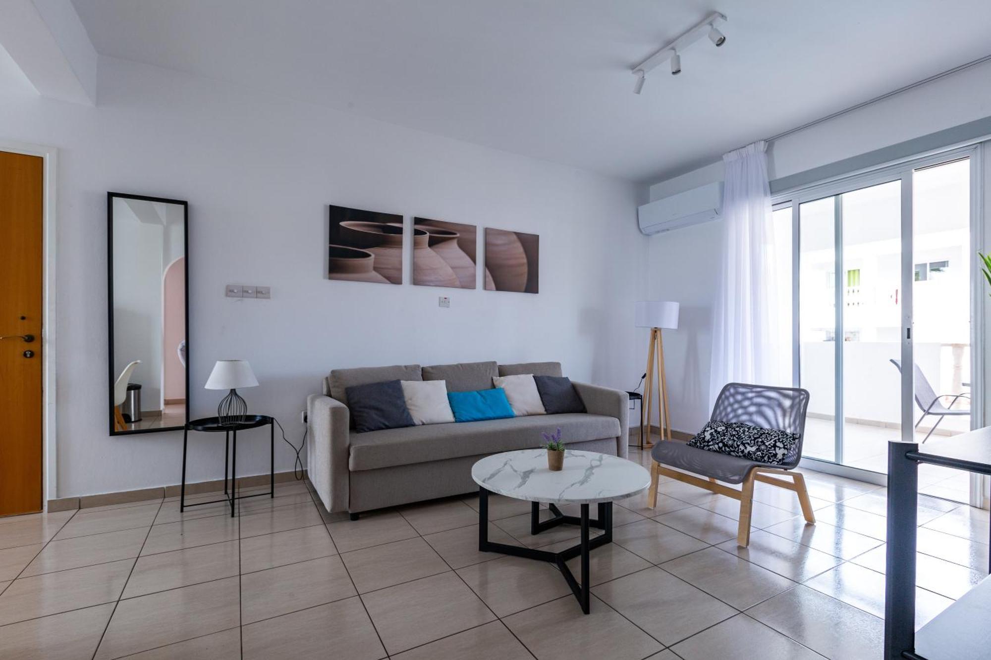 Beautiful 2 bed apartment in Paphos Cyprus Extérieur photo