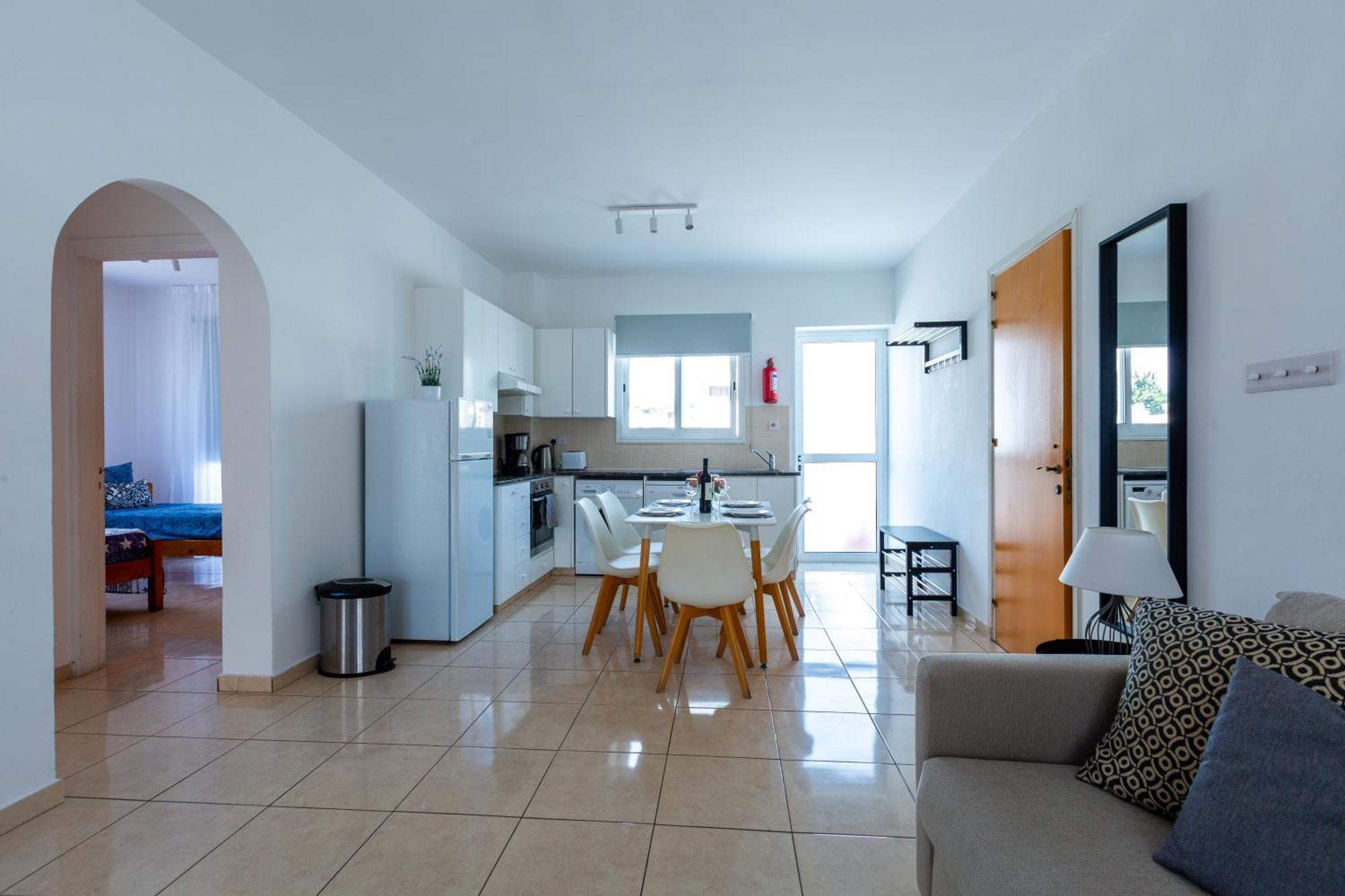 Beautiful 2 bed apartment in Paphos Cyprus Extérieur photo