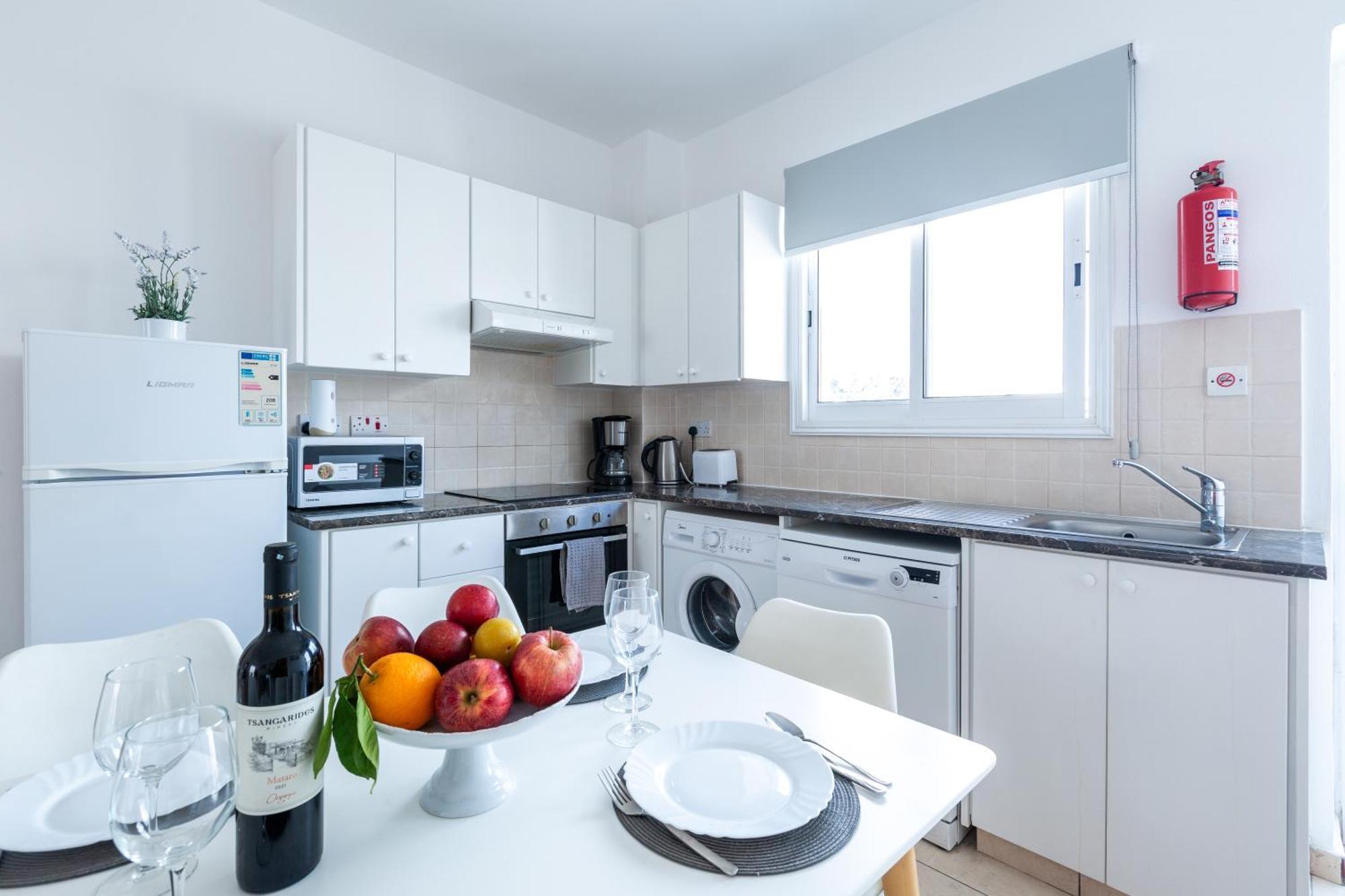 Beautiful 2 bed apartment in Paphos Cyprus Extérieur photo