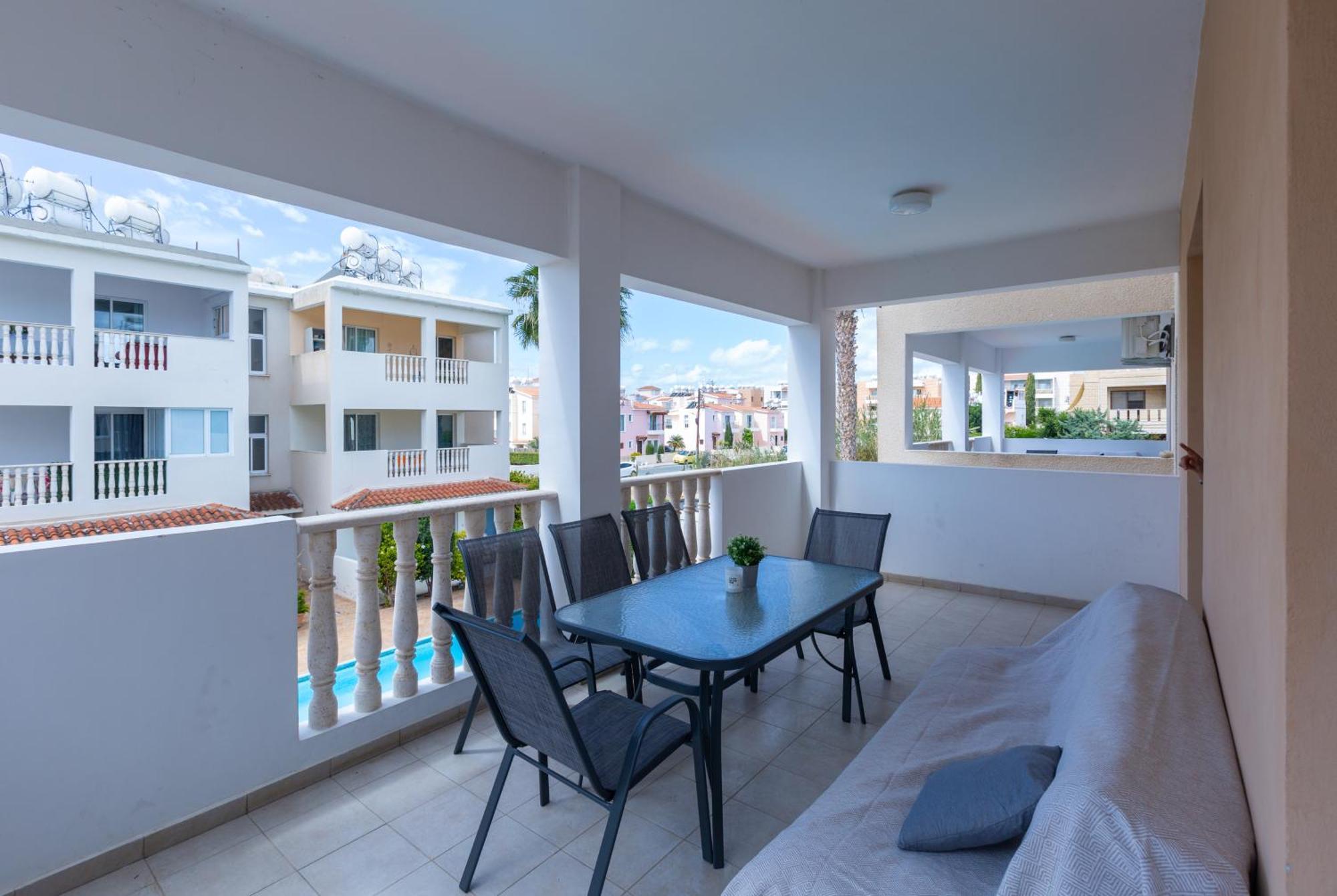 Beautiful 2 bed apartment in Paphos Cyprus Extérieur photo